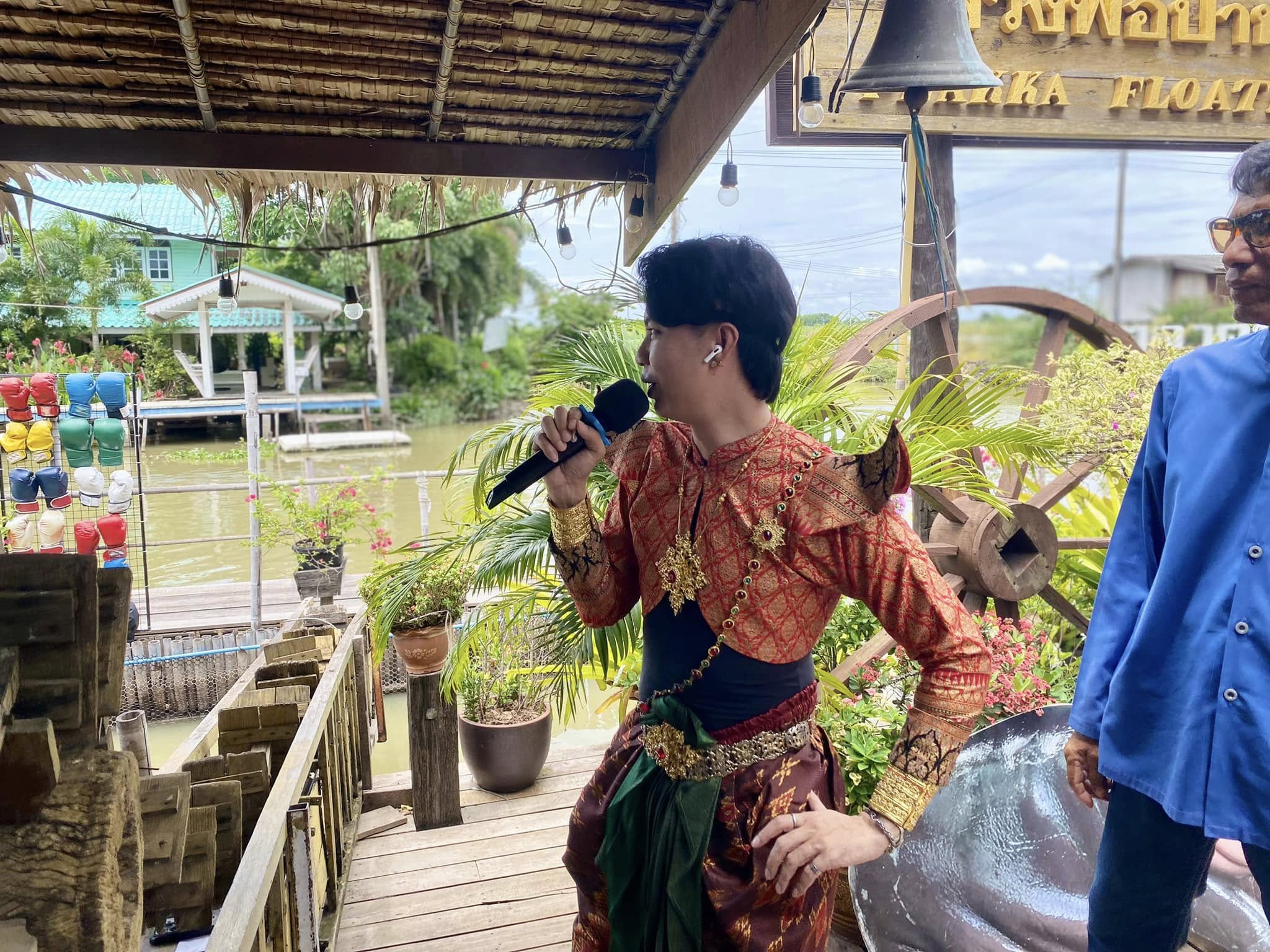 ตลาดน้ำปีกกา