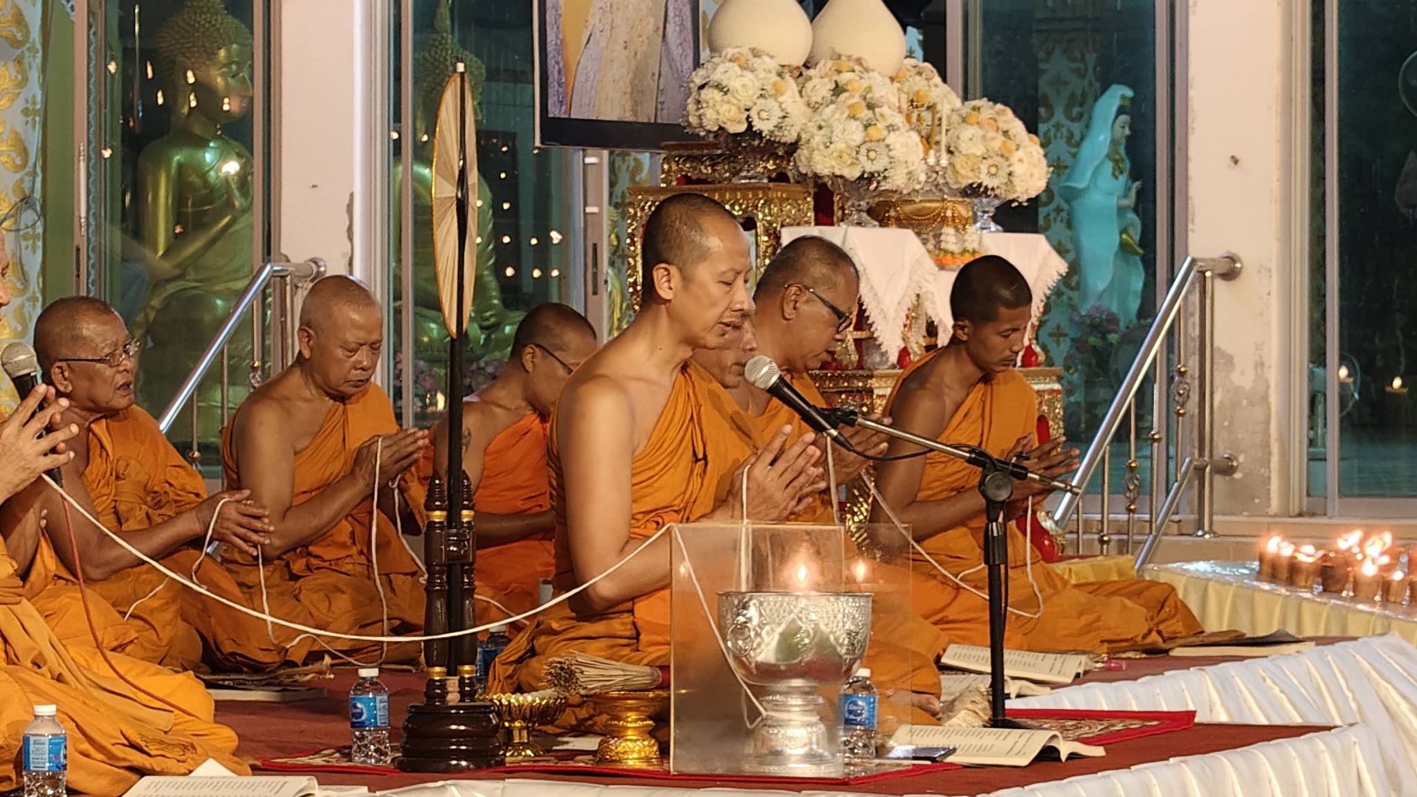 บรรยากาศสวดมนต์ข้ามปี วัดปานประสิทธาราม